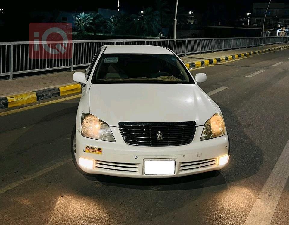 تۆیۆتا کراون